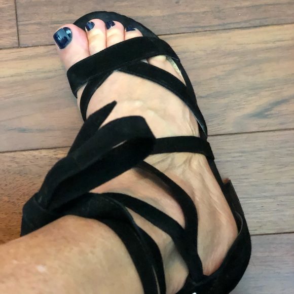 Gorgeous Sam Edelman black suede sandals 5.5 - Picture 8 of 8
